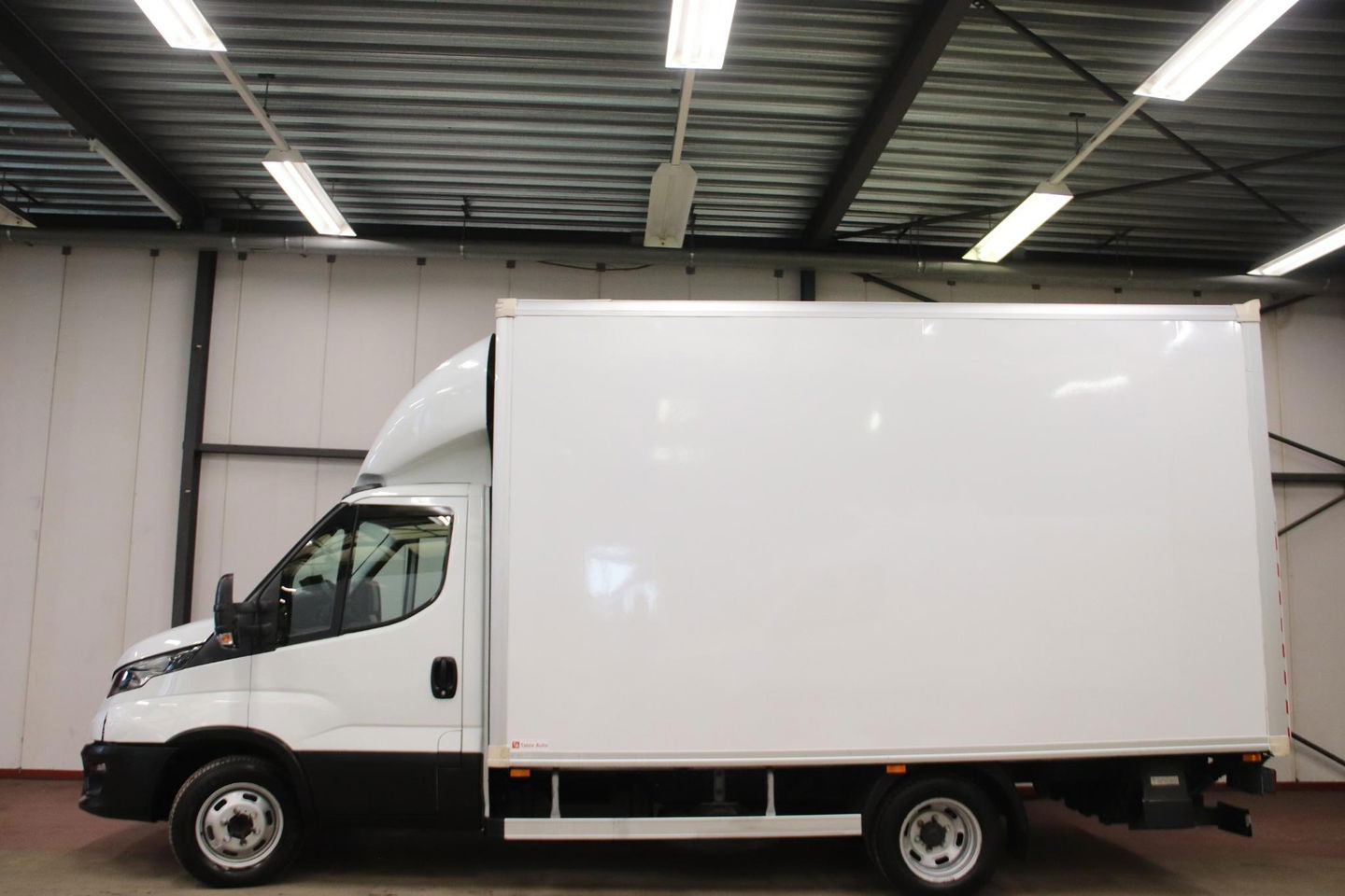 Iveco Daily 35C16 BAKWAGEN LAADKLEP ZIJDEUR Trekhaak 3500KG