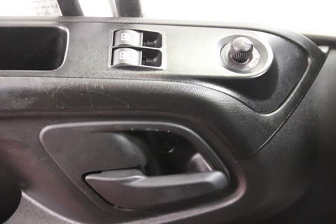 Iveco Daily 35C16 BAKWAGEN LAADKLEP ZIJDEUR Trekhaak 3500KG