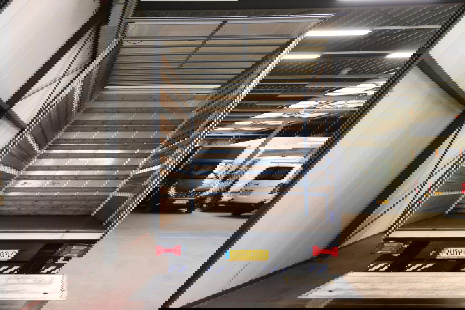 Iveco Daily 35C16 BAKWAGEN LAADKLEP ZIJDEUR Trekhaak 3500KG