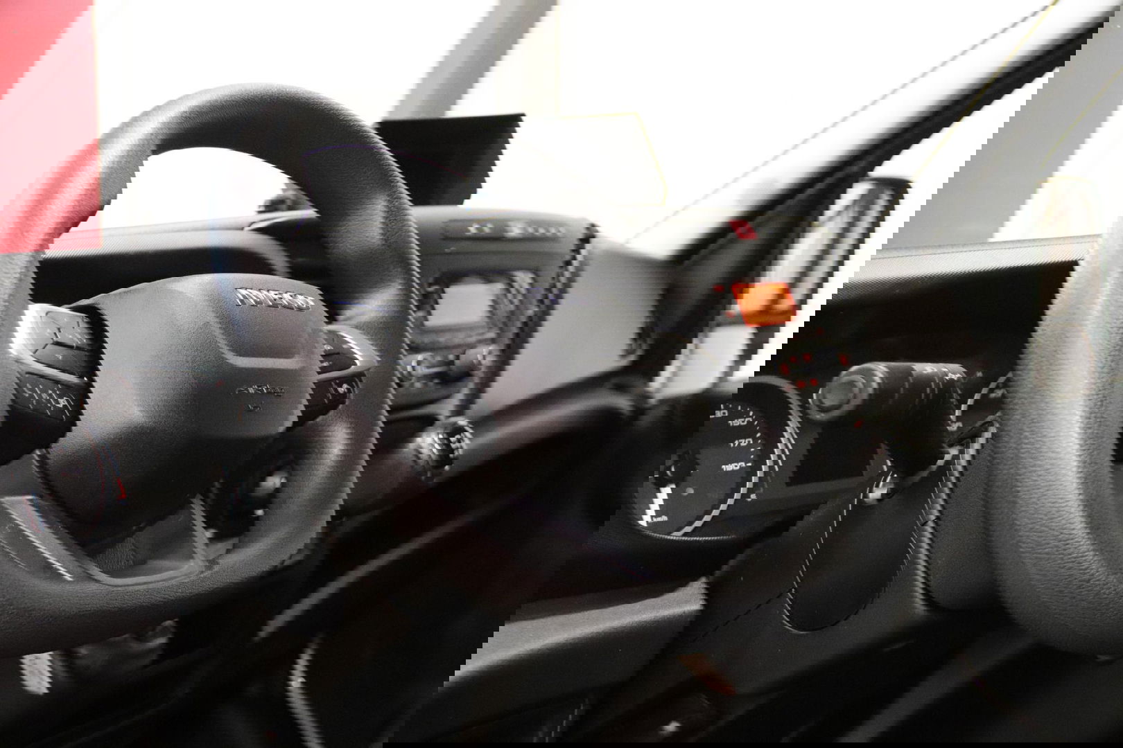 Iveco Daily 35C16 BAKWAGEN LAADKLEP ZIJDEUR Trekhaak 3500KG