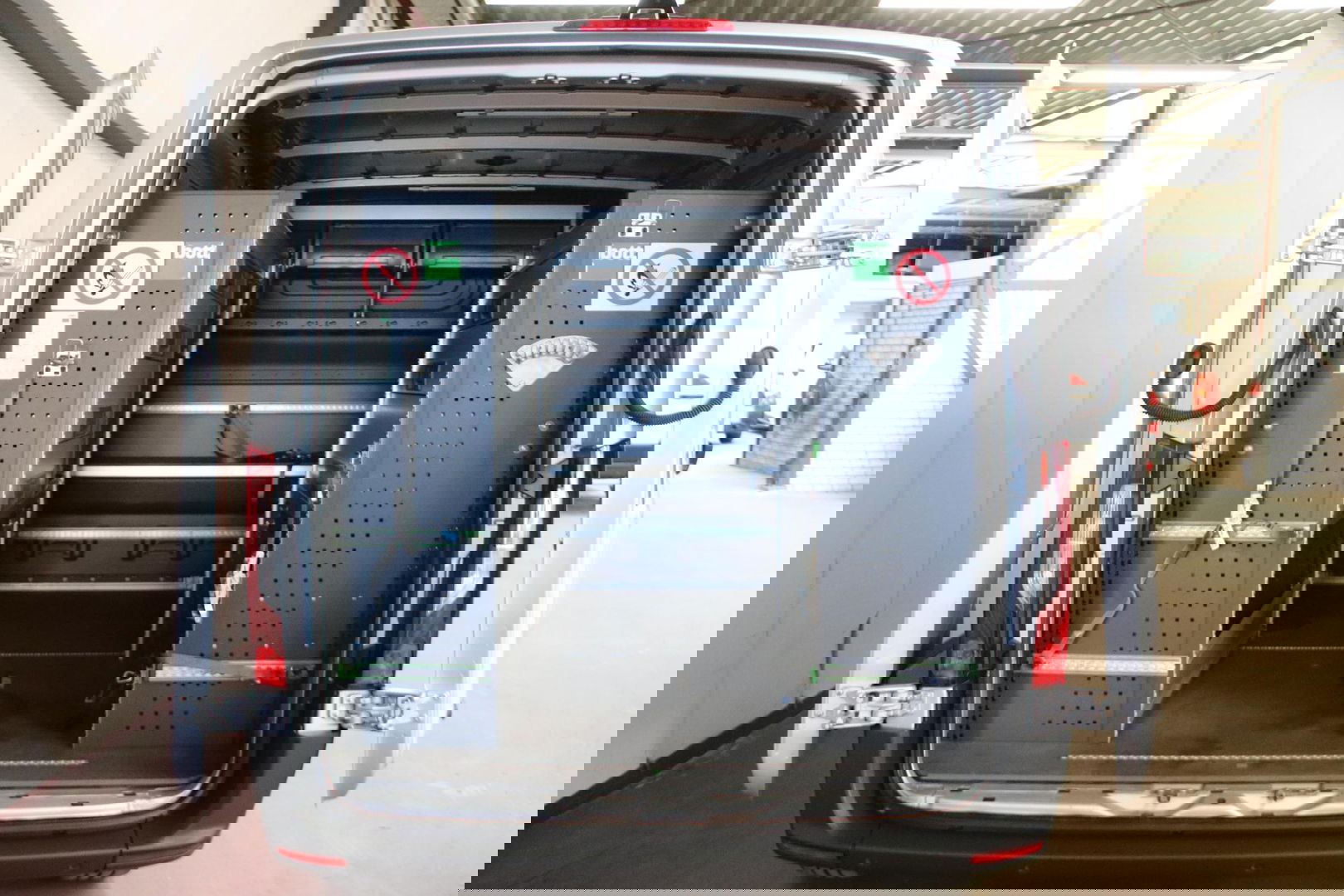 Mercedes-Benz Sprinter 314 2.2 CDI L1H1 AUTOMAAT WERKPLAATSINRICHTING