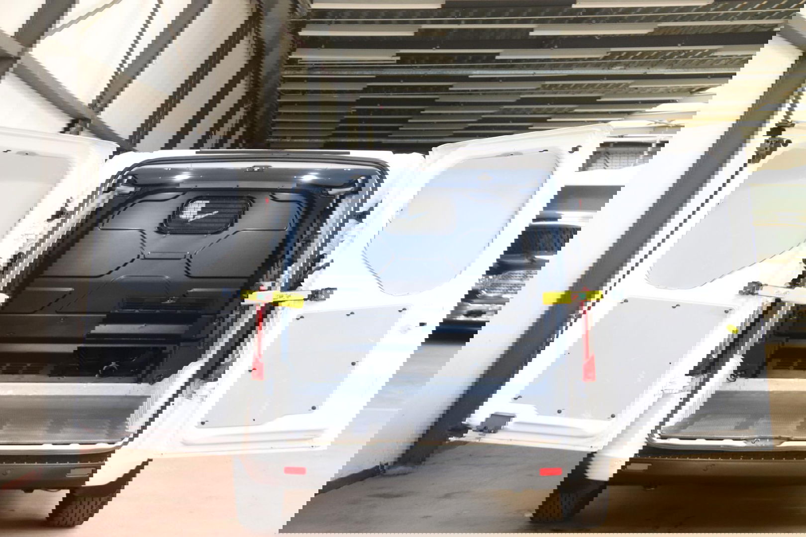 Ford Transit Custom 2.0 TDCI L2H1 LANG AUTOMAAT EURO 6