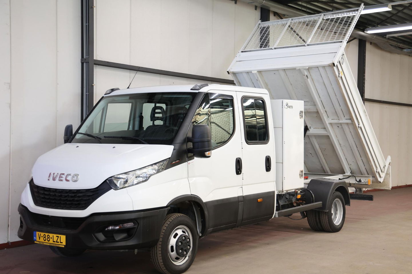 Iveco Daily 35C16 3.0 160PK KIPPER DUBBEL CABINE 3500KG