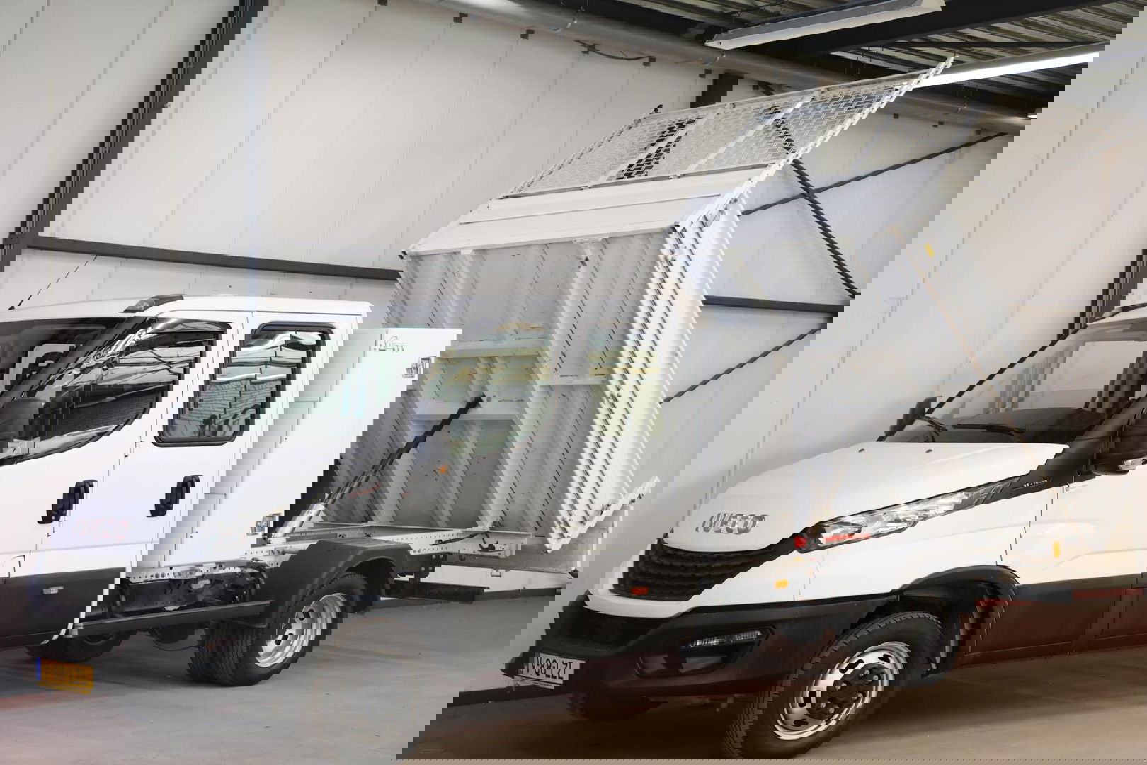 Iveco Daily 35C16 3.0 160PK KIPPER DUBBEL CABINE 3500KG