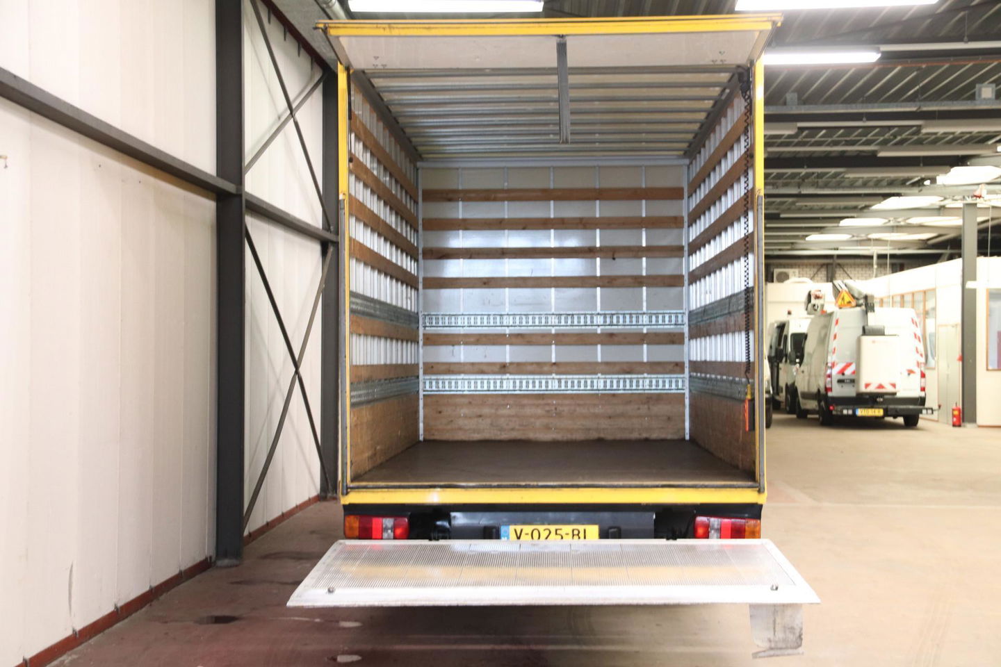 Ford Transit 2.0 TDCI 170PK BAKWAGEN MEUBELBAK LAADKLEP EURO 6