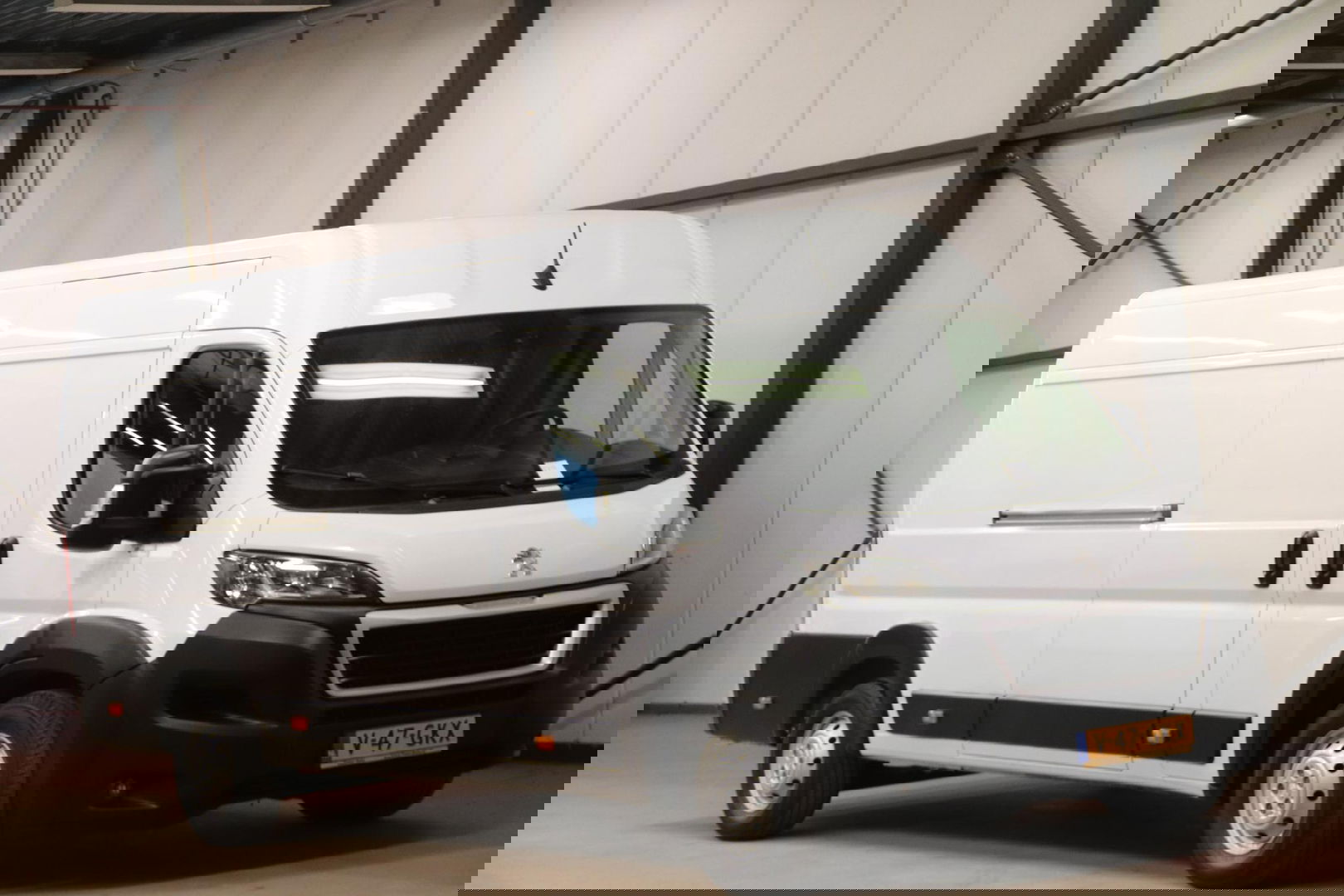 Peugeot Boxer 435 2.2 BlueHDi 140 L4H2 NAVIGATIESYSTEEM