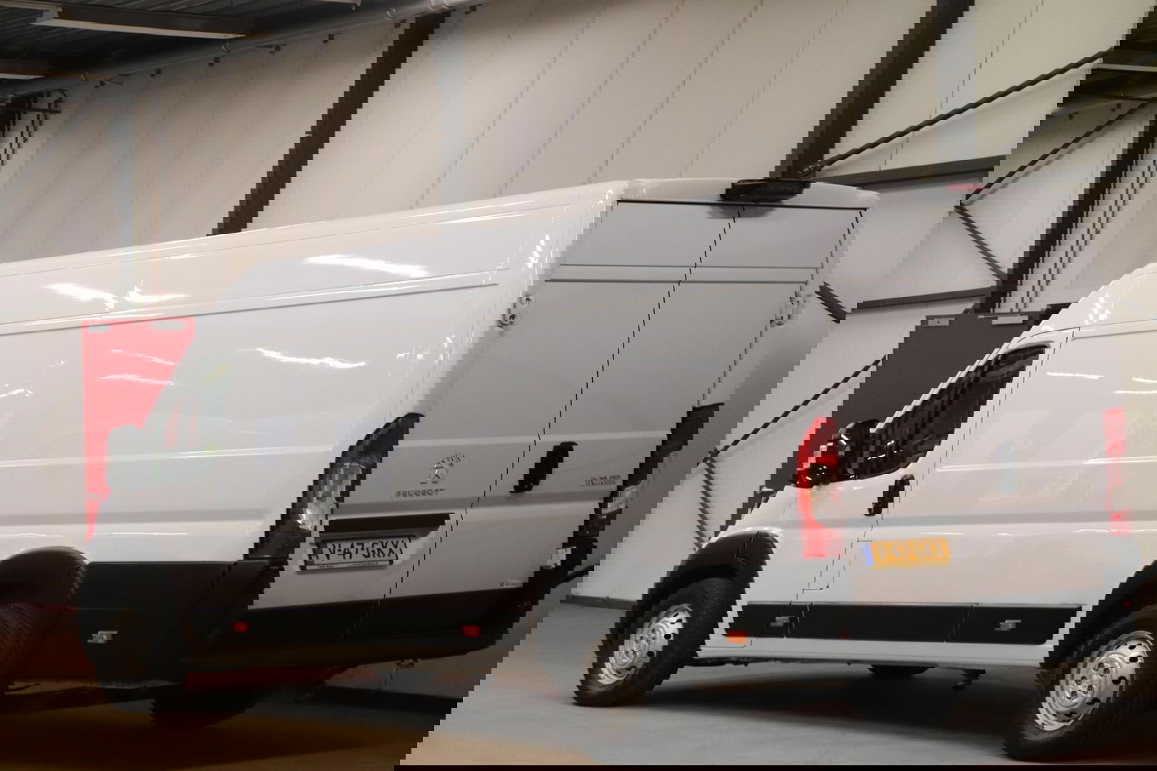 Peugeot Boxer 435 2.2 BlueHDi 140 L4H2 NAVIGATIESYSTEEM