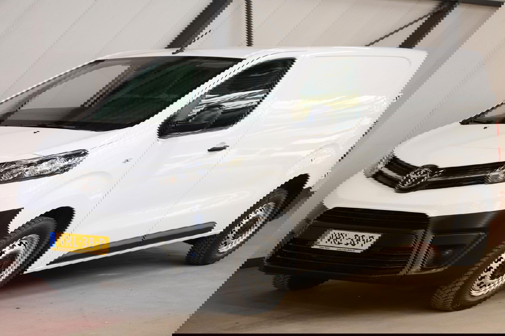 Toyota ProAce Worker 2.0 D-4D L2H1 LANG EURO 6