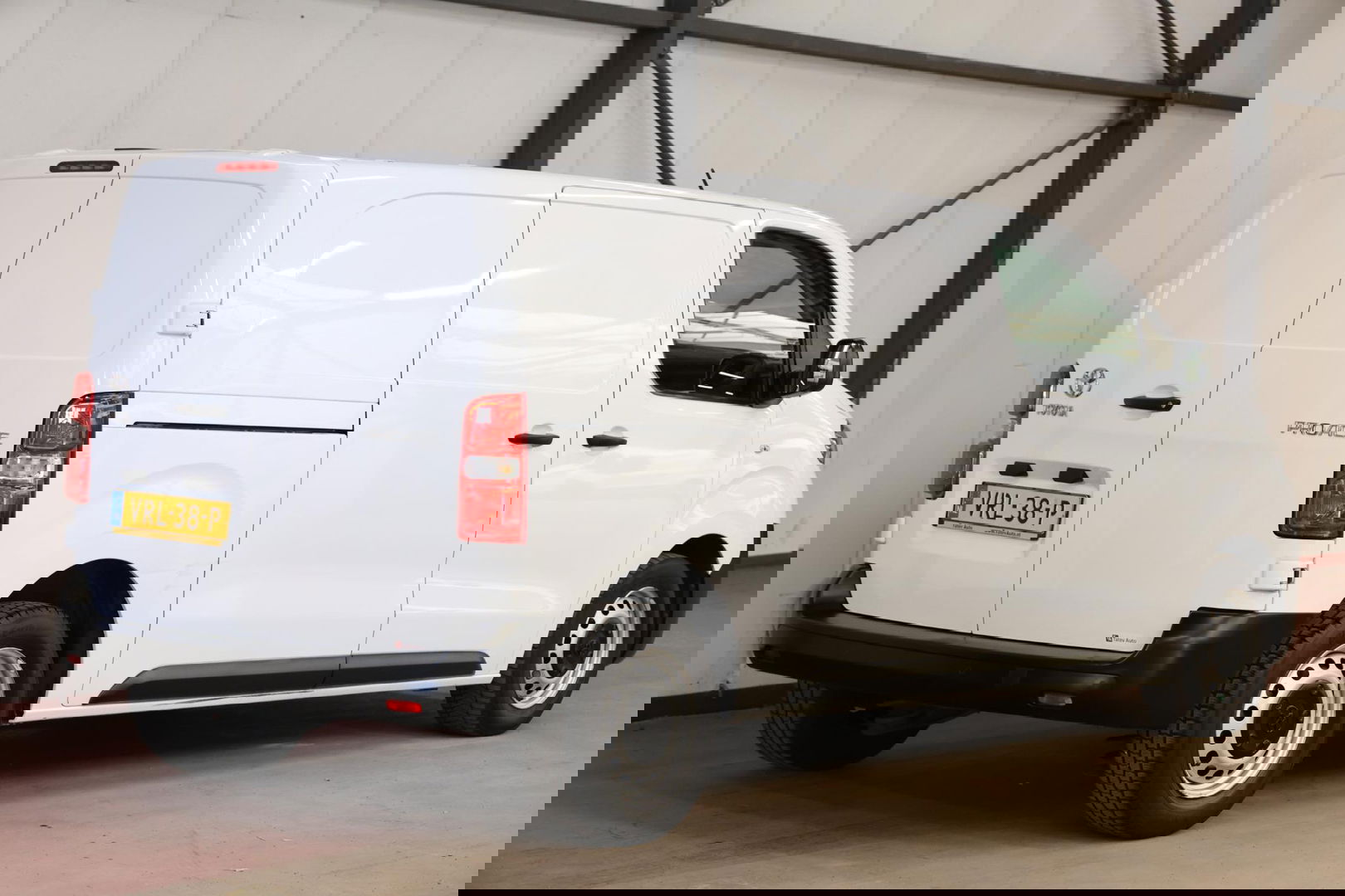 Toyota ProAce Worker 2.0 D-4D L2H1 LANG EURO 6