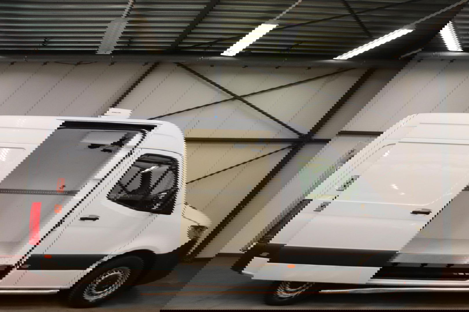 Mercedes-Benz Sprinter 316 L2H2 KOELWAGEN VRIESAUTO MET LAADKLEP EURO 6