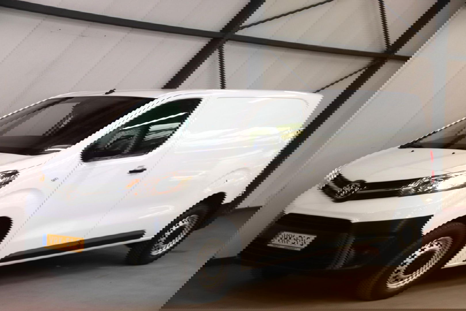 Toyota ProAce Worker D-4D 145PK L2H1 LANG EURO 6