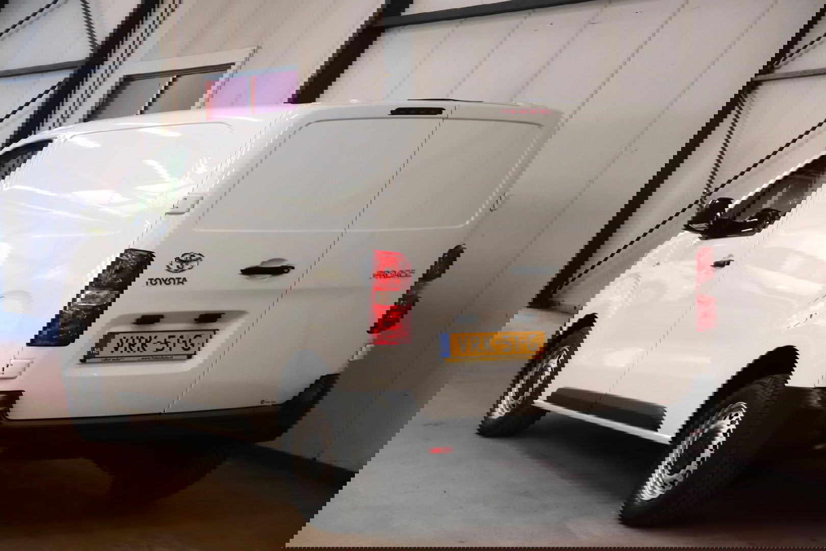 Toyota ProAce Worker D-4D 145PK L2H1 LANG EURO 6