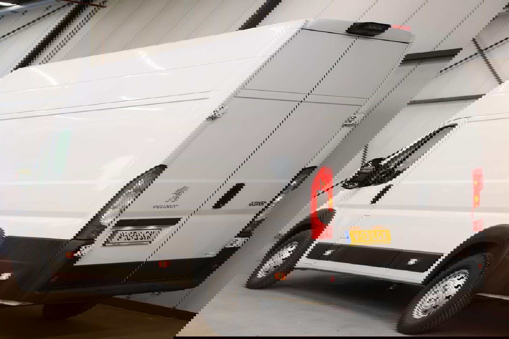 Peugeot Boxer 2.2 BlueHDi 140PK L4H3