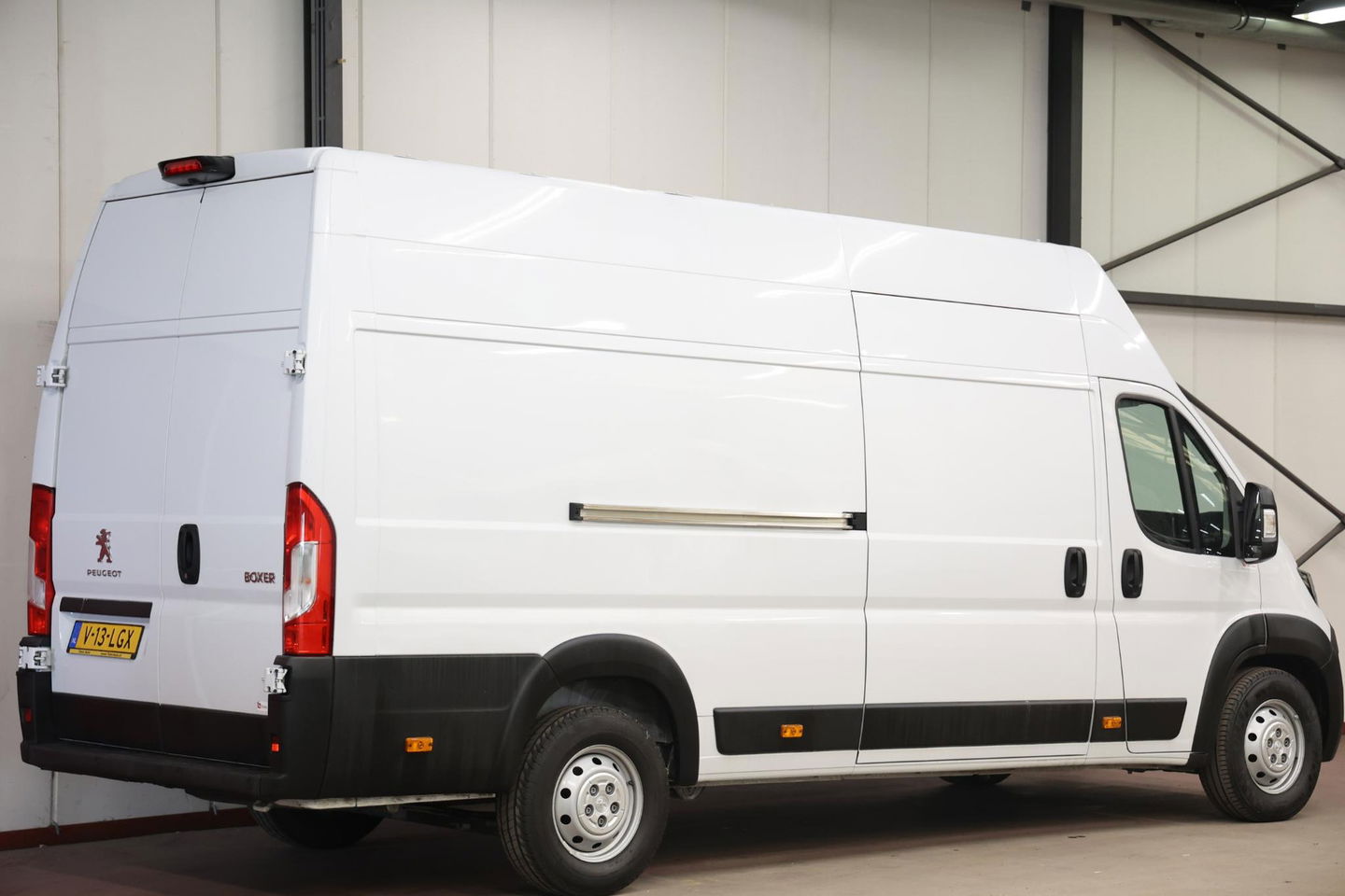 Peugeot Boxer 2.2 BlueHDi 140PK L4H3