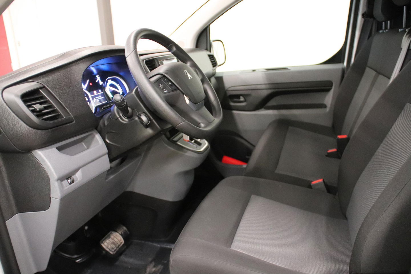 Peugeot e-Expert e-Expert 75 kWh LONG RANGE L2 LANG NIEUW