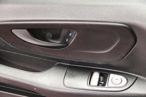 Mercedes-Benz Vito 114 CDI 114 CDI AUTOMAAT IMPERIAAL TREKHAAK Mercedes-Benz Vito 114 CDI  114 CDI AUTOMAAT IMPERIAAL TREKHAAK