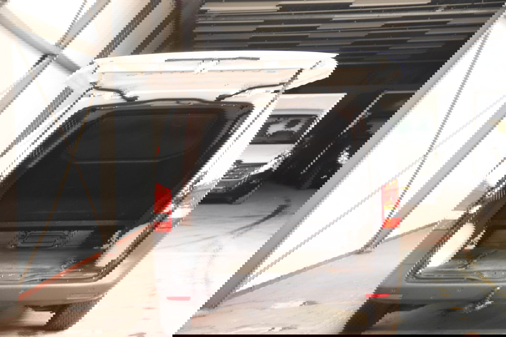 Mercedes-Benz Vito 114 CDI 114 CDI AUTOMAAT IMPERIAAL TREKHAAK Mercedes-Benz Vito 114 CDI  114 CDI AUTOMAAT IMPERIAAL TREKHAAK