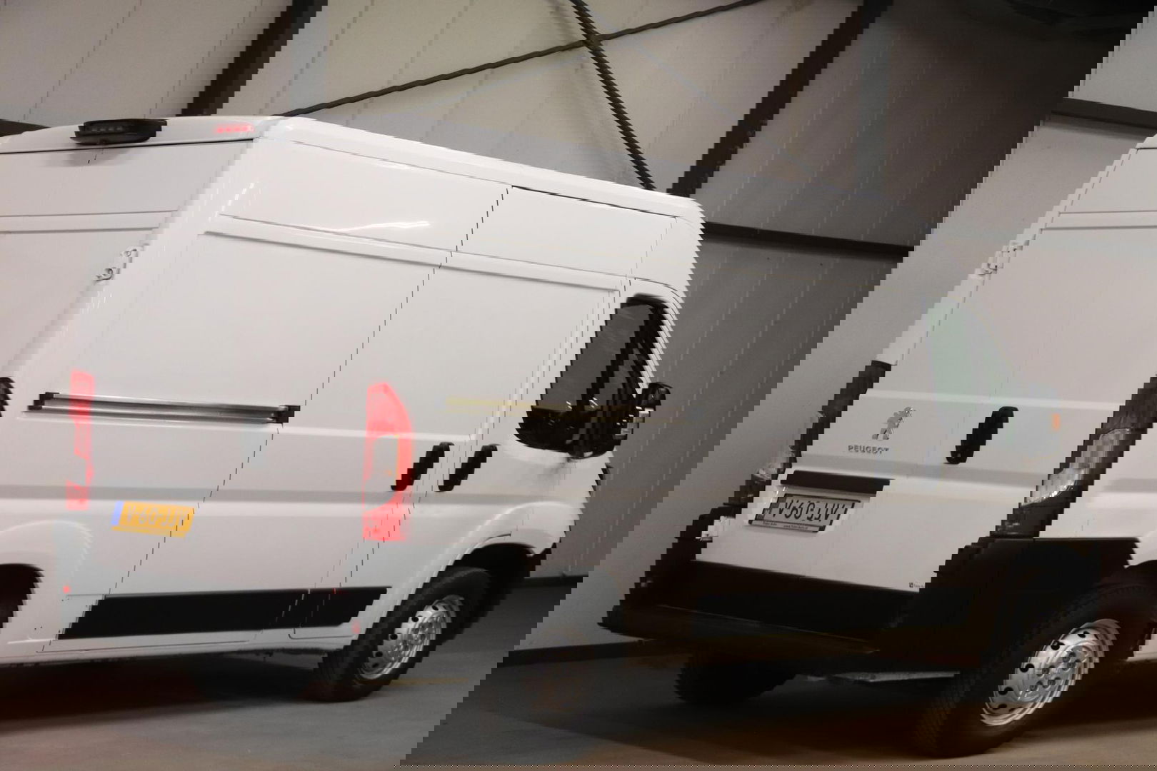 Peugeot Boxer 140 PK L2H2 ACHTERUITRIJCAMERA EURO 6