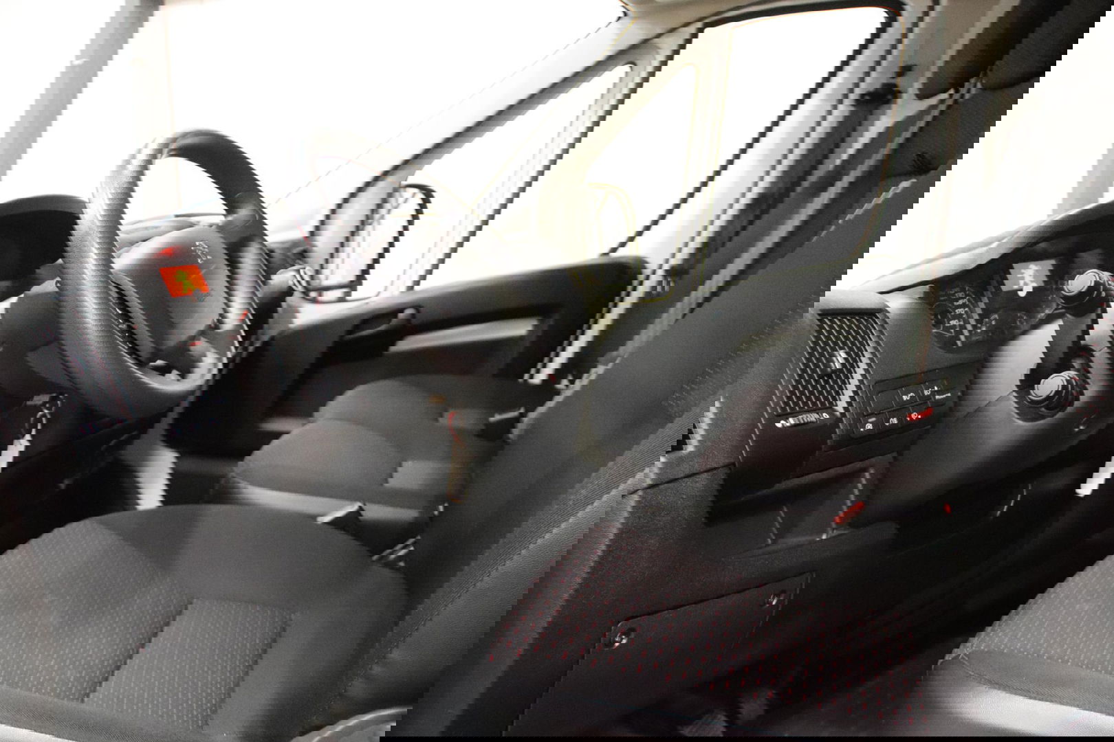 Peugeot Boxer 140 PK L2H2 ACHTERUITRIJCAMERA EURO 6