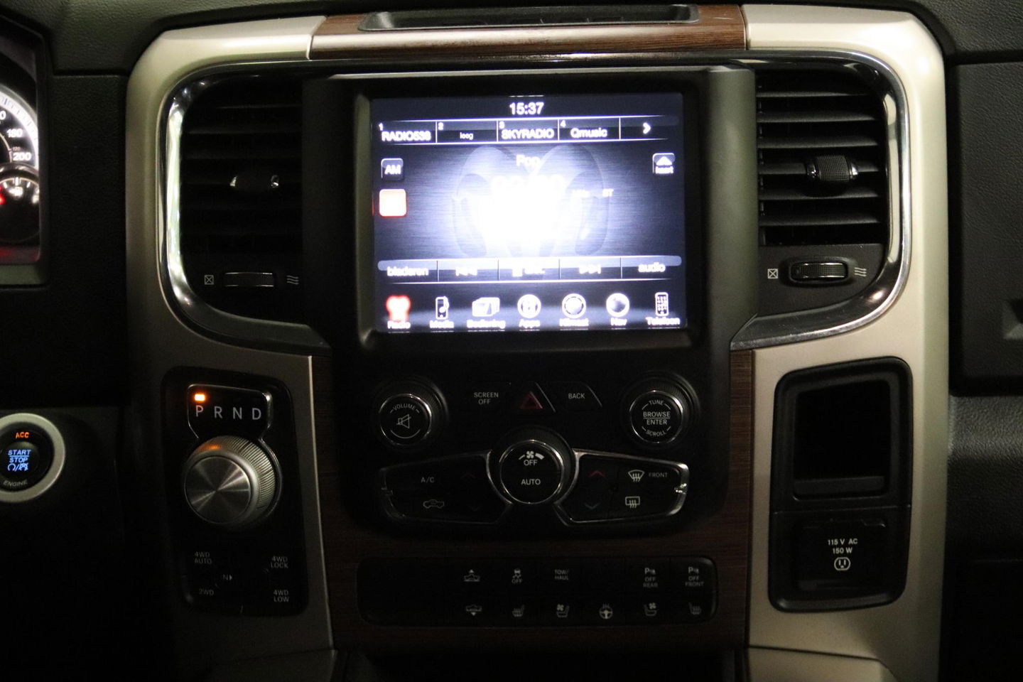 Dodge Ram Pick-Up 1500 5.7 V8 crew cab 6.4 MET LPG INSTALLATIE