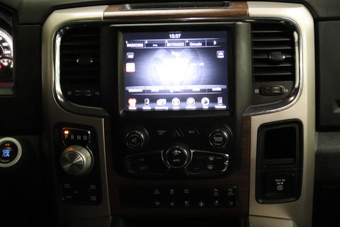 Dodge Ram Pick-Up 1500 5.7 V8 crew cab 6.4 MET LPG INSTALLATIE