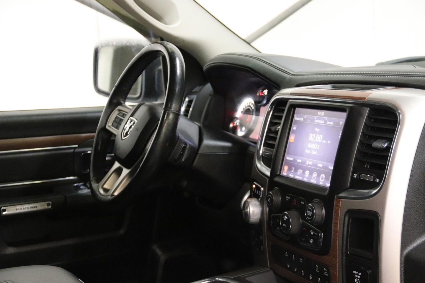 Dodge Ram Pick-Up 1500 5.7 V8 crew cab 6.4 MET LPG INSTALLATIE