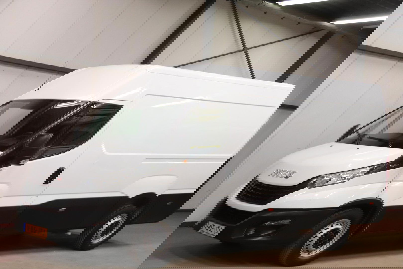 Iveco Daily 35S14V 2.3 L2H2 AIRCO CRUISE CONTROL EURO 6