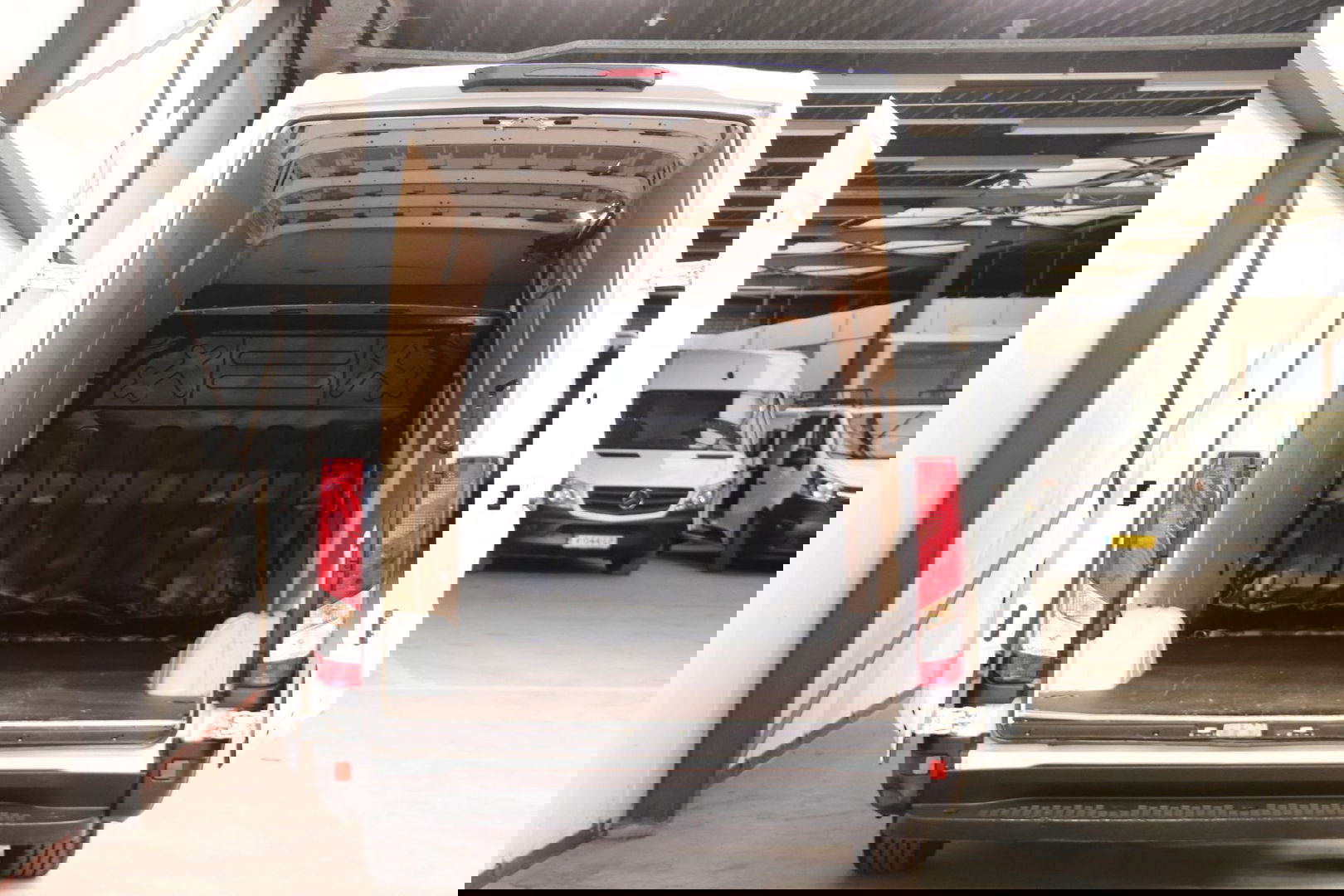 Iveco Daily 35S14V 2.3 L2H2 AIRCO CRUISE CONTROL EURO 6