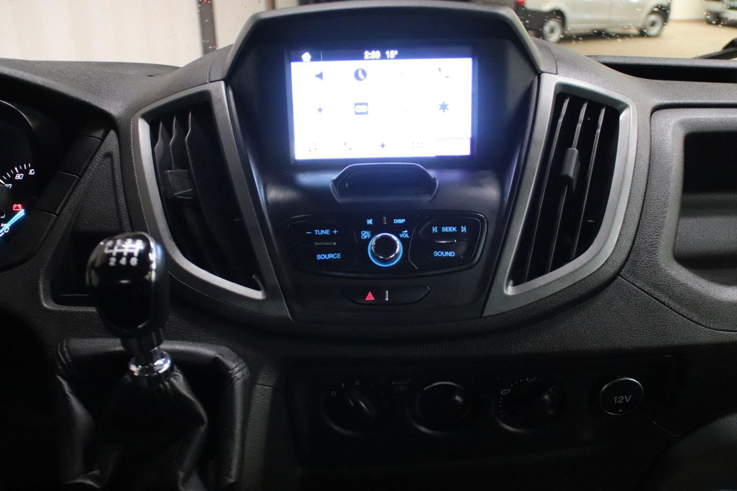 Ford Transit OPEN LAADBAK FINANCIAL LEASE 409 EURO PER MAAND TREKHAAK 2800KG