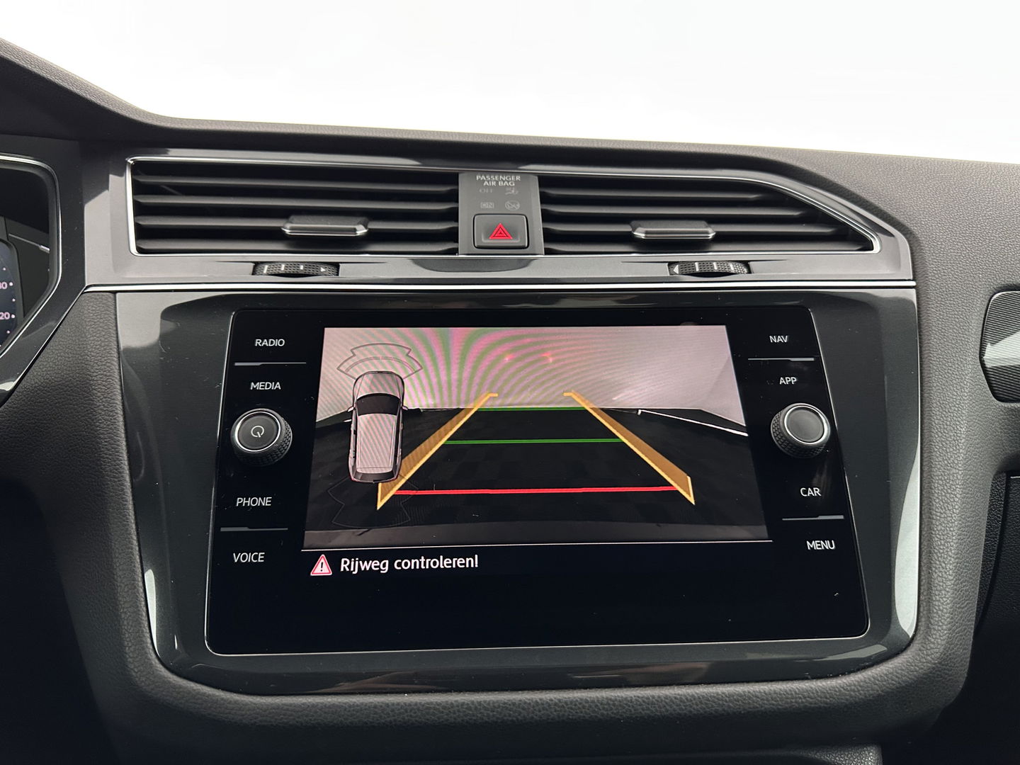 Volkswagen Tiguan Allspace 1.5 TSI R-Line Highline Business [ 7-Pers. ] Aut. *PANO | ARTVELOURS | FULL-LED | DIGI-COCKPIT | KEYLESS | ADAPTIVE-CRUISE | CAMERA | SHIFTPADDLES | CARPLAY | DAB+ | HEATED-COMFORTSEATS | NAVI-FULLMAP | PRIVACYGLASS | 19''ALU*