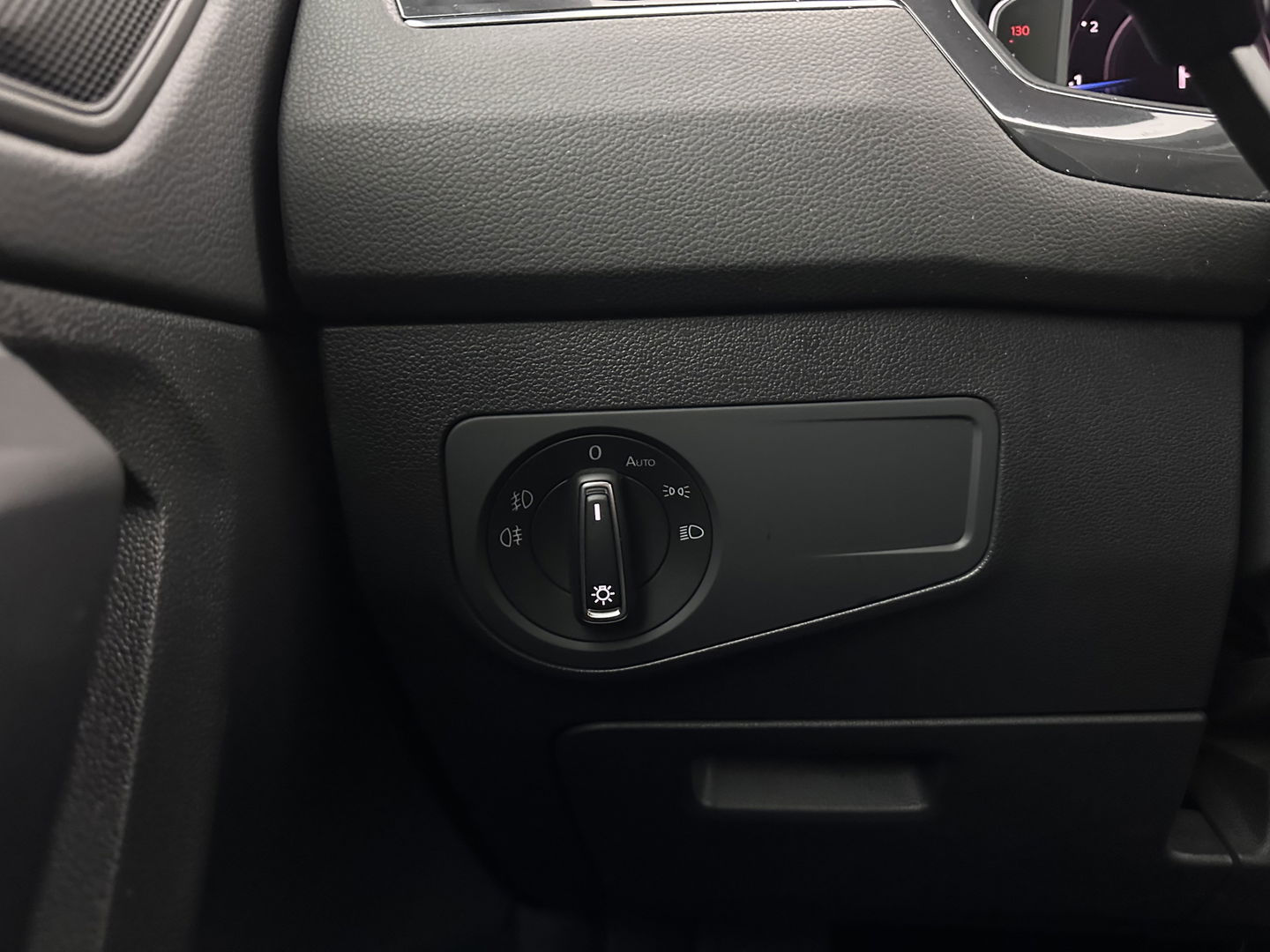 Volkswagen Tiguan Allspace 1.5 TSI R-Line Highline Business [ 7-Pers. ] Aut. *PANO | ARTVELOURS | FULL-LED | DIGI-COCKPIT | KEYLESS | ADAPTIVE-CRUISE | CAMERA | SHIFTPADDLES | CARPLAY | DAB+ | HEATED-COMFORTSEATS | NAVI-FULLMAP | PRIVACYGLASS | 19''ALU*