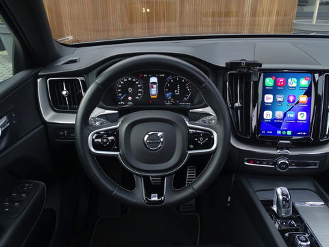 Volvo XC60 T8 400PK AWD / R-Design / 360° / panoramadak / *NAP*