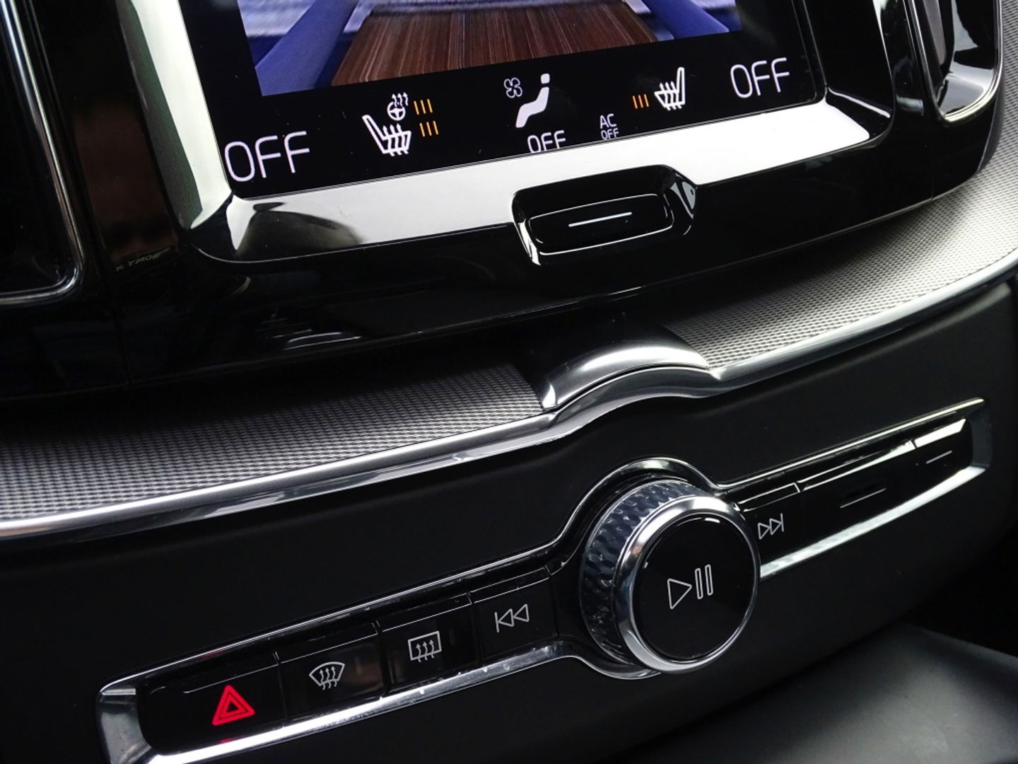 Volvo XC60 T8 400PK AWD / R-Design / 360° / panoramadak / *NAP*