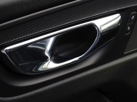 Volvo XC60 T8 400PK AWD / R-Design / 360° / panoramadak / *NAP*