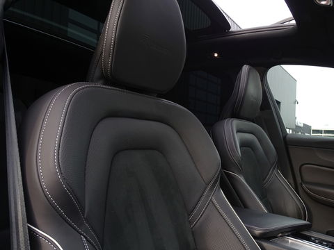 Volvo XC60 T8 400PK AWD / R-Design / 360° / panoramadak / *NAP*