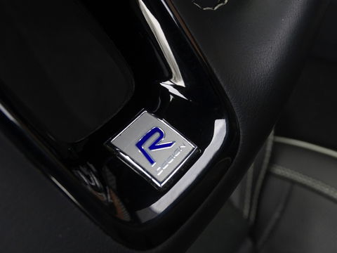 Volvo XC60 T8 400PK AWD / R-Design / 360° / panoramadak / *NAP*