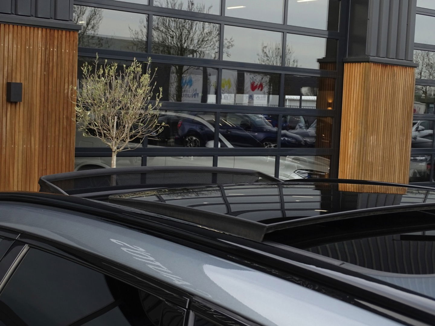 Volvo XC60 T8 400PK AWD / R-Design / 360° / panoramadak / *NAP*