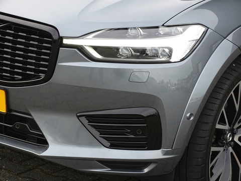 Volvo XC60 T8 400PK AWD / R-Design / 360° / panoramadak / *NAP*