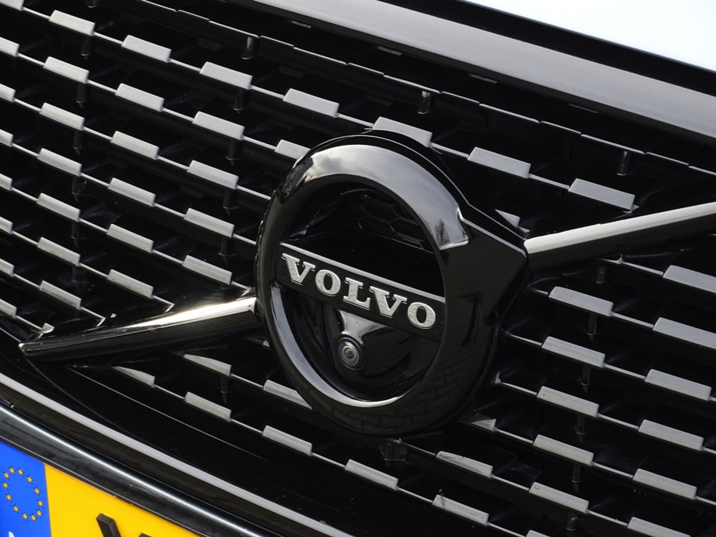 Volvo XC60 T8 400PK AWD / R-Design / 360° / panoramadak / *NAP*