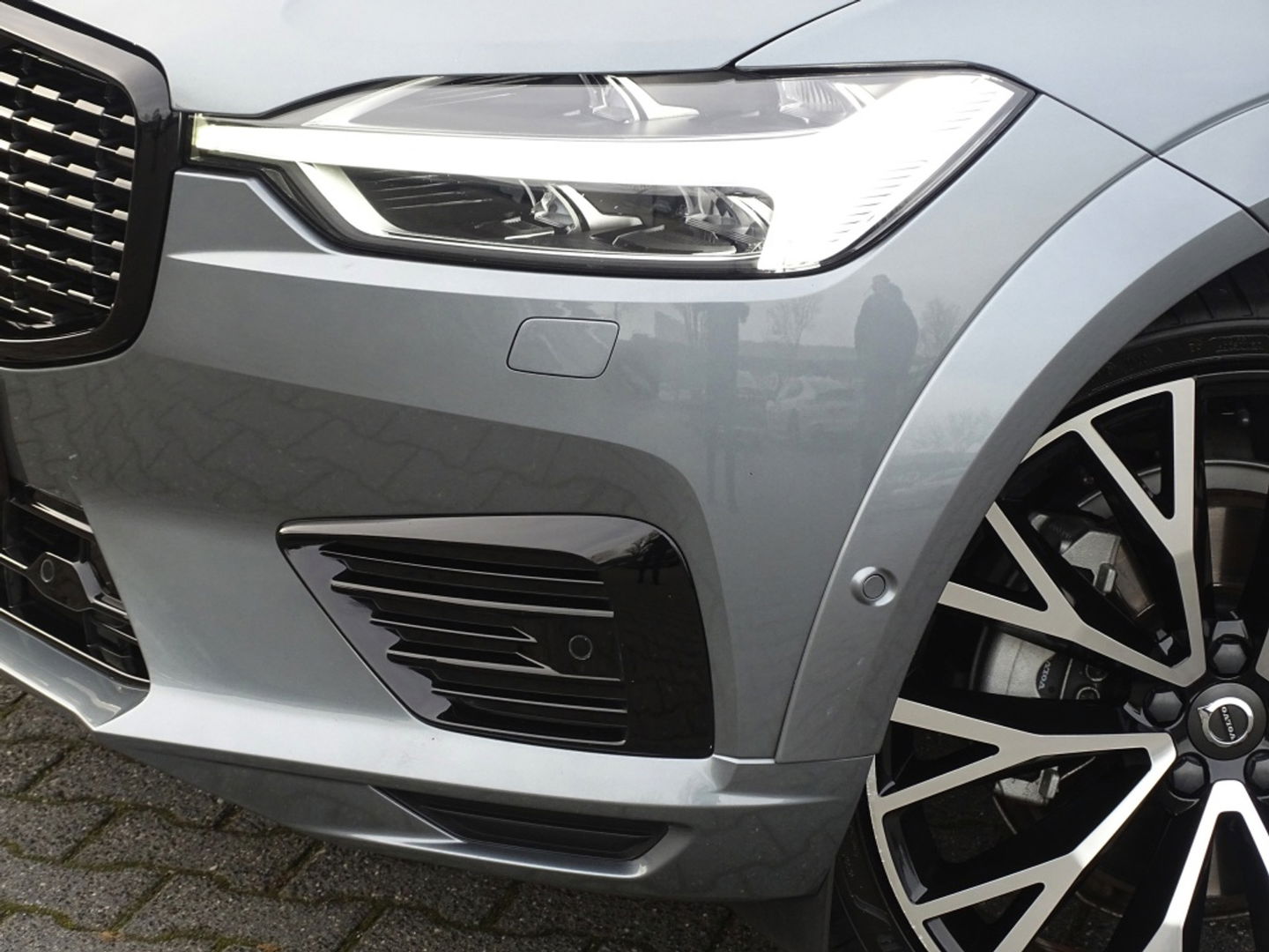 Volvo XC60 T8 400PK AWD / R-Design / 360° / panoramadak / *NAP*