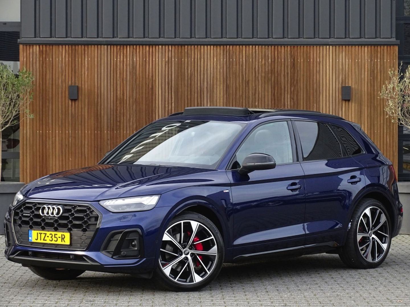 Audi Q5 55 TFSI e 367PK / S edition / B&O / LED