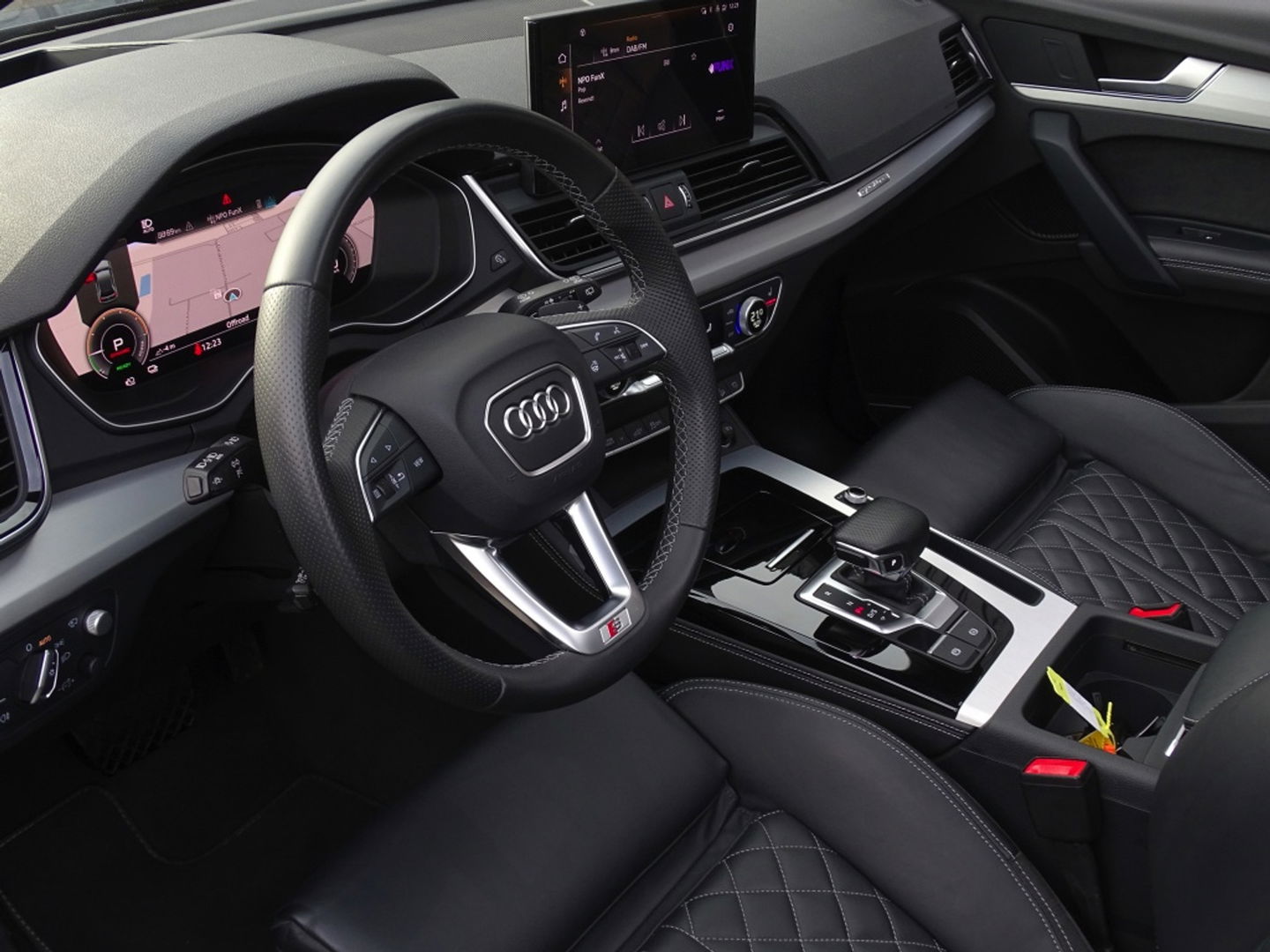 Audi Q5 55 TFSI e 367PK / S edition / B&O / LED