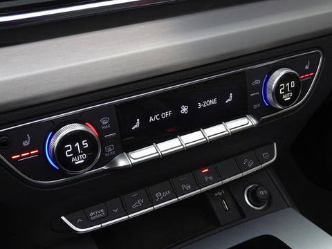 Audi Q5 55 TFSI e 367PK / S edition / B&O / LED