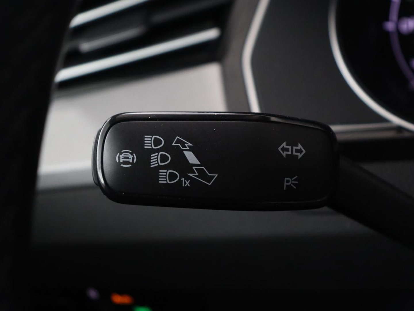 Volkswagen Passat 1.4 TSI PHEV GTE | Trekhaak | Stoelverwarming | Massage | Camera | Carplay | Navigatie | Adaptive cruise | Matrix LED | Parkeerhulp | Climate control | Plug In