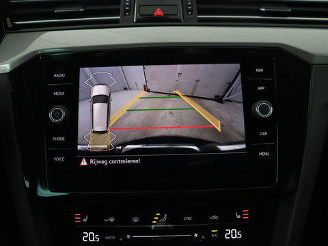 Volkswagen Passat 1.4 TSI PHEV GTE | Trekhaak | Stoelverwarming | Massage | Camera | Carplay | Navigatie | Adaptive cruise | Matrix LED | Parkeerhulp | Climate control | Plug In