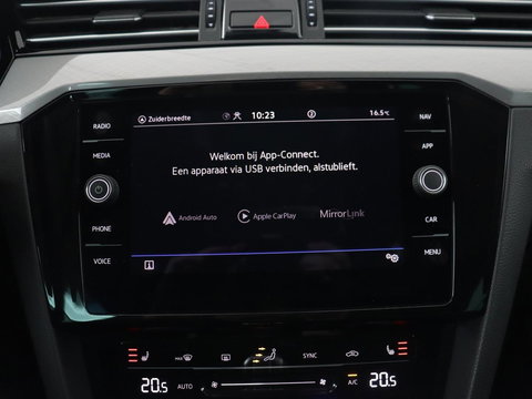 Volkswagen Passat 1.4 TSI PHEV GTE | Trekhaak | Stoelverwarming | Massage | Camera | Carplay | Navigatie | Adaptive cruise | Matrix LED | Parkeerhulp | Climate control | Plug In