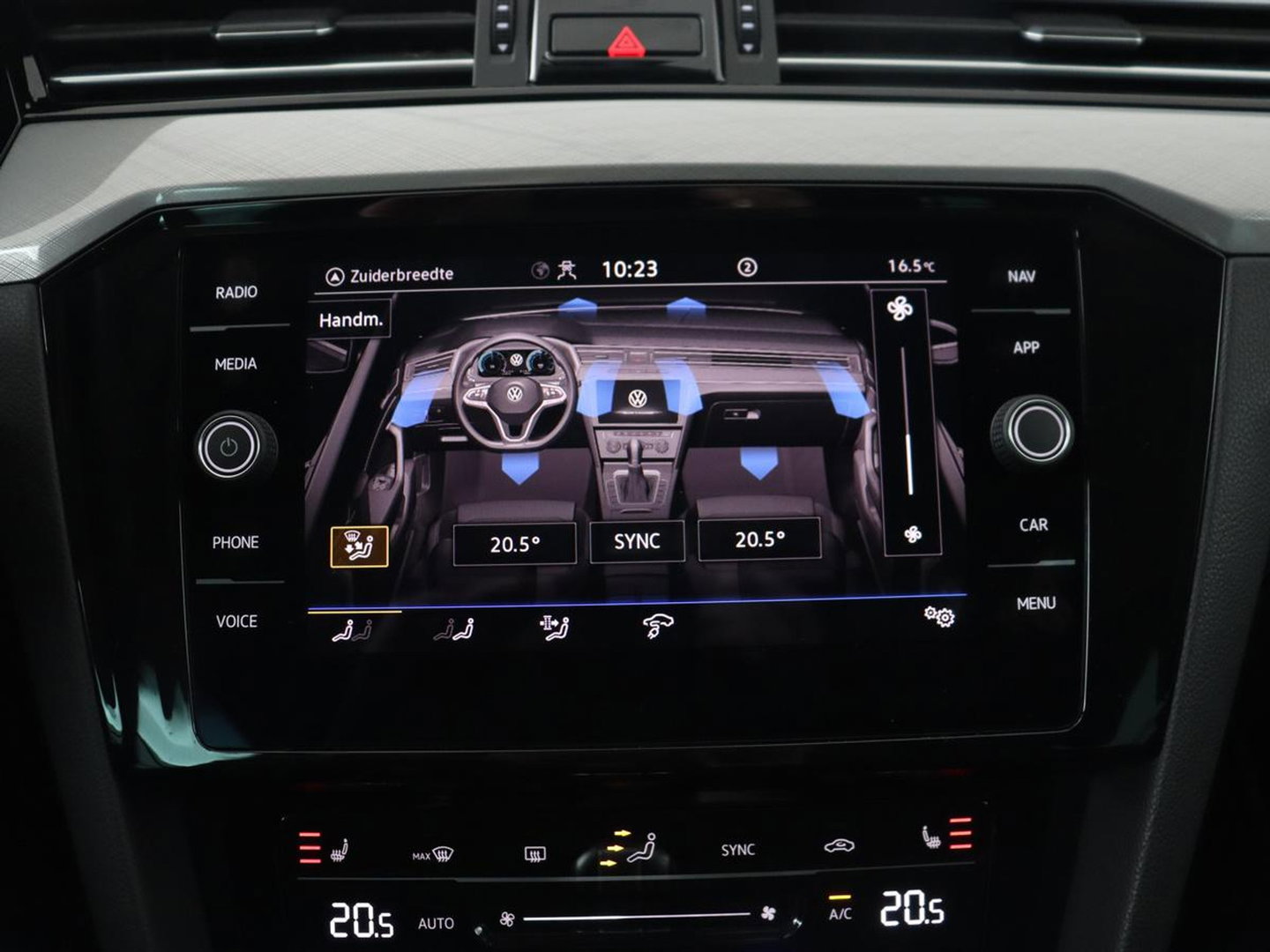 Volkswagen Passat 1.4 TSI PHEV GTE | Trekhaak | Stoelverwarming | Massage | Camera | Carplay | Navigatie | Adaptive cruise | Matrix LED | Parkeerhulp | Climate control | Plug In