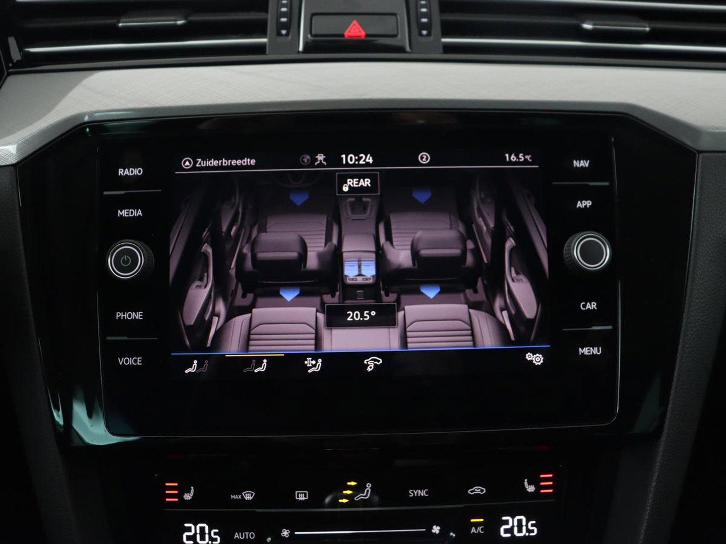 Volkswagen Passat 1.4 TSI PHEV GTE | Trekhaak | Stoelverwarming | Massage | Camera | Carplay | Navigatie | Adaptive cruise | Matrix LED | Parkeerhulp | Climate control | Plug In