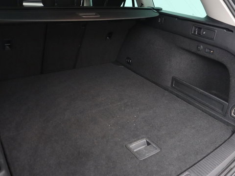 Volkswagen Passat 1.4 TSI PHEV GTE | Trekhaak | Stoelverwarming | Massage | Camera | Carplay | Navigatie | Adaptive cruise | Matrix LED | Parkeerhulp | Climate control | Plug In