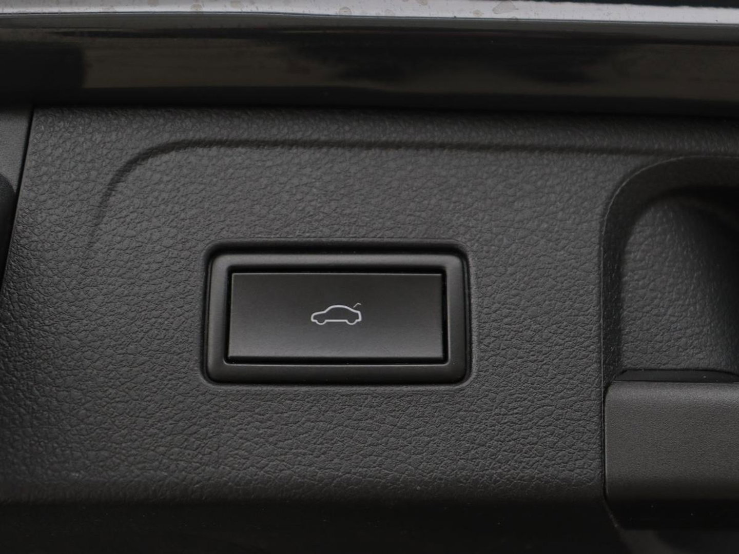 Volkswagen Passat 1.4 TSI PHEV GTE | Trekhaak | Stoelverwarming | Massage | Camera | Carplay | Navigatie | Adaptive cruise | Matrix LED | Parkeerhulp | Climate control | Plug In